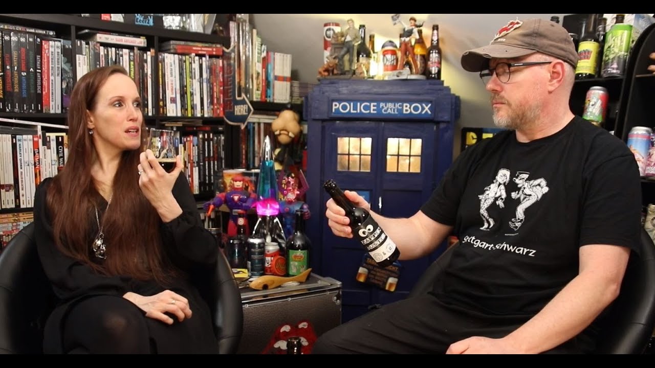 Du betrachtest gerade COMICS & BIER – DOPPELBOOK 129: Neonfarben und ZAPPENDUSTER… CTHULHU, MARY SHELLEY und 100 BLUMEN.